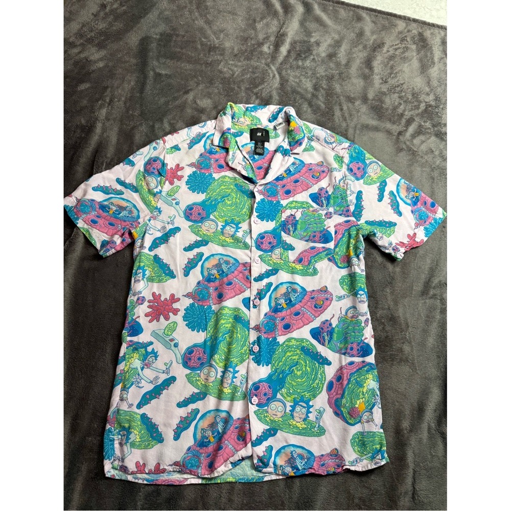 HM Rick and Morty Mens Small Short Sleeve Button Down Shirt